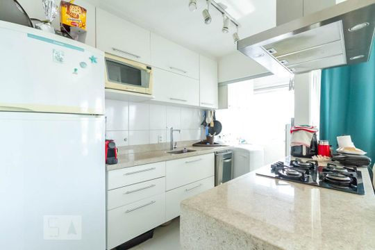 Cozinha e área de serviço de apartamento à venda com 3 quartos, 114m² em Vila Planalto, São Bernardo do Campo