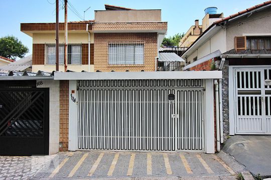 Fachada de casa à venda com 3 quartos, 256m² em Independência, São Bernardo do Campo