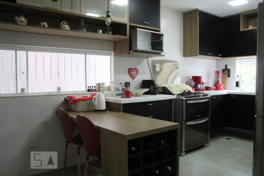 Cozinha de casa de condomínio para alugar com 6 quartos, 350m² em Recreio dos Bandeirantes, Rio de Janeiro