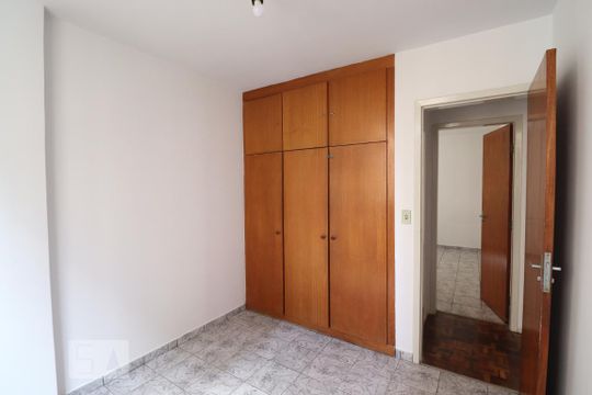 Quarto 1 de apartamento para alugar com 2 quartos, 75m² em Setor Oeste, Goiânia