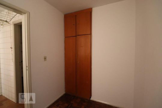 Quarto de Serviço de apartamento para alugar com 2 quartos, 75m² em Setor Oeste, Goiânia