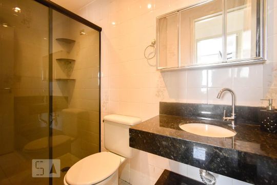Banheiro de apartamento para alugar com 1 quarto, 42m² em Bela Vista, São Paulo