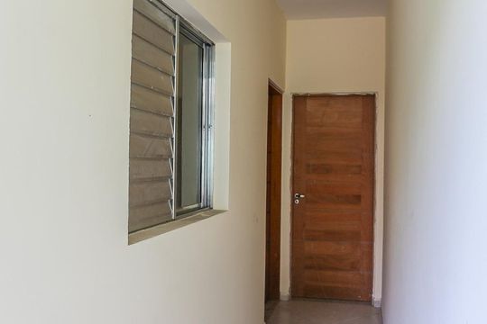 Entrada de casa para alugar com 1 quarto, 30m² em Jardim Esmeralda, São Paulo