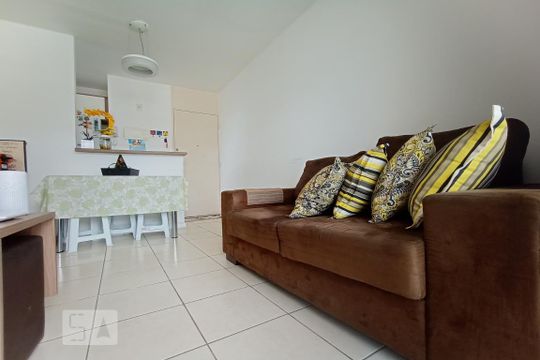 Sala  de apartamento à venda com 2 quartos, 49m² em Anil, Rio de Janeiro