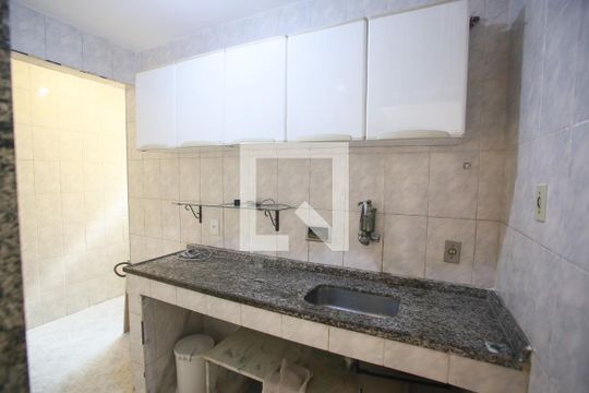 Cozinha de apartamento à venda com 2 quartos, 55m² em Taquara, Rio de Janeiro