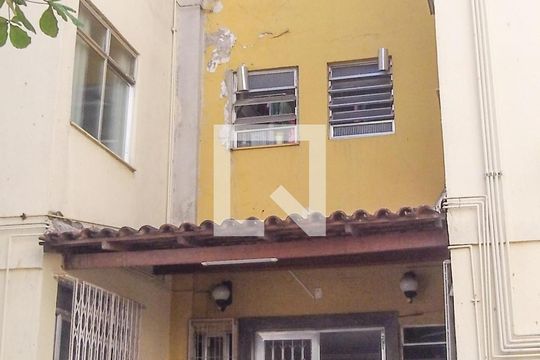 Fachada do bloco de apartamento à venda com 2 quartos, 55m² em Taquara, Rio de Janeiro