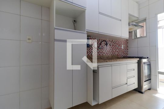 Cozinha de apartamento à venda com 2 quartos, 62m² em Botafogo, Campinas