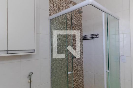 Banheiro de apartamento à venda com 2 quartos, 62m² em Botafogo, Campinas