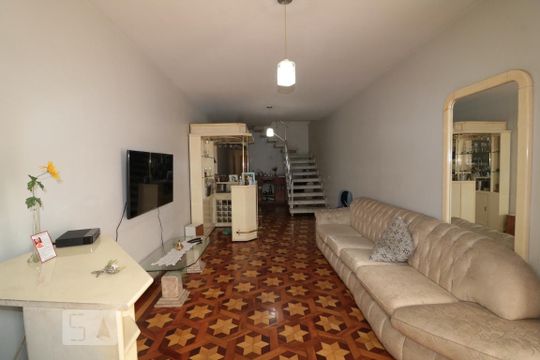Casa à venda com 4 quartos, 200m² em Vila Carrão, São Paulo