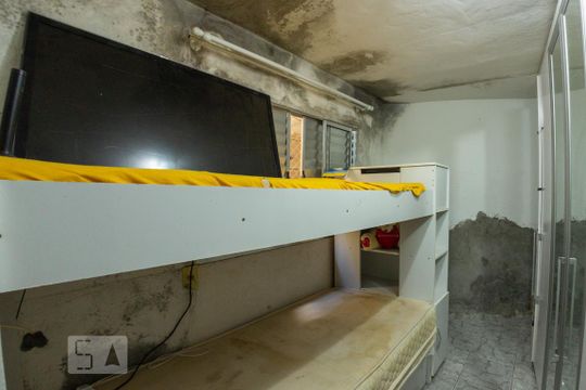 Quarto 2 de casa à venda com 2 quartos, 350m² em Vila Bandeirantes, São Paulo