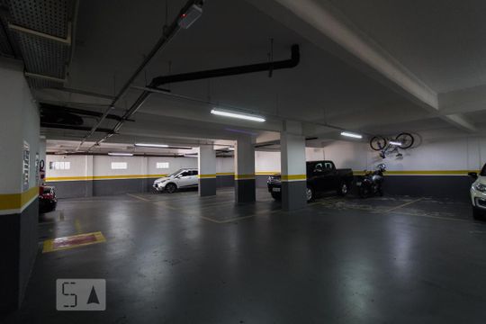 Garagem de apartamento para alugar com 3 quartos, 93m² em Jardim Vergueiro, Sorocaba