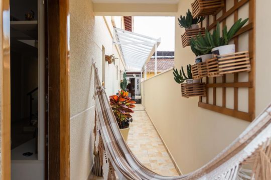 Corredor de casa à venda com 3 quartos, 228m² em Jardim das Flores, Osasco
