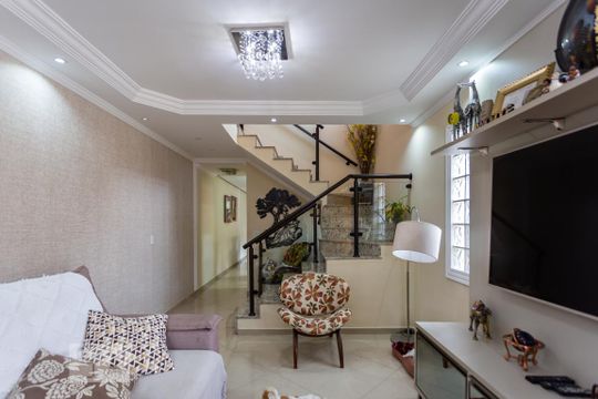 Sala de casa à venda com 3 quartos, 228m² em Jardim das Flores, Osasco