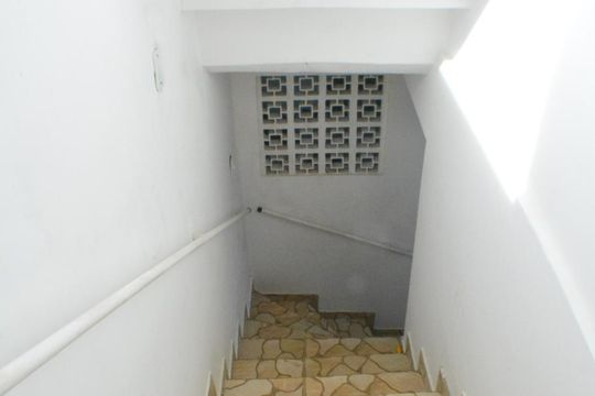 Escada de casa de condomínio para alugar com 3 quartos, 240m² em Saboeiro, Salvador