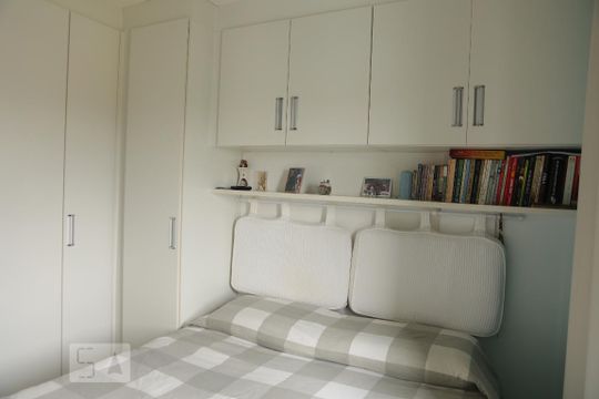 Quarto 1 de apartamento à venda com 2 quartos, 55m² em Vila Liviero, São Paulo
