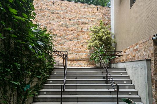 Área comum de apartamento à venda com 3 quartos, 346m² em Vila Assunção, Porto Alegre