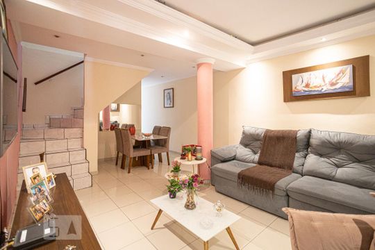 Casa à venda com 4 quartos, 260m² em Quitaúna, Osasco