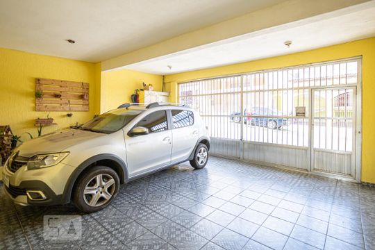 Garagem de casa à venda com 4 quartos, 260m² em Quitaúna, Osasco