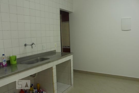 Cozinha de apartamento para alugar com 2 quartos, 139m² em Freguesia de Jacarepaguá, Rio de Janeiro
