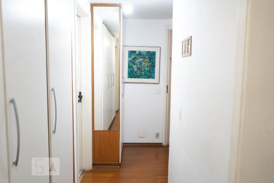 Corredor de apartamento à venda com 3 quartos, 155m² em Perdizes, São Paulo