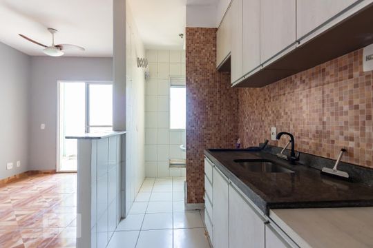 Cozinha de apartamento à venda com 2 quartos, 60m² em Presidente Altino, Osasco