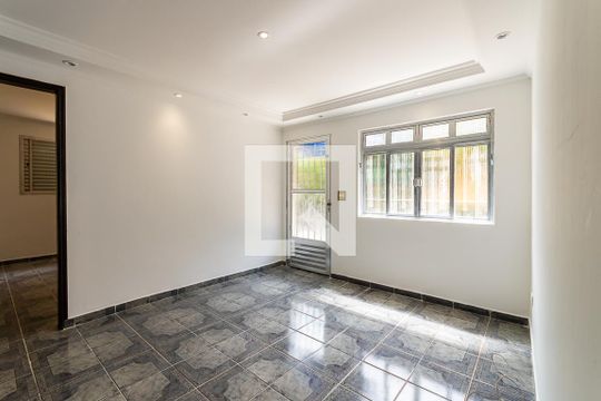 Casa à venda com 2 quartos, 119m² em Jardim Fernandes, São Paulo