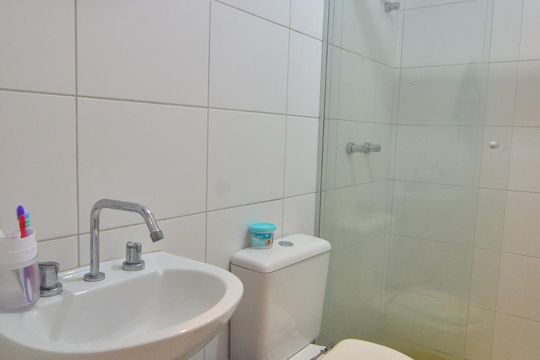 Banheiro Suíte de apartamento à venda com 2 quartos, 56m² em Centro, Canoas