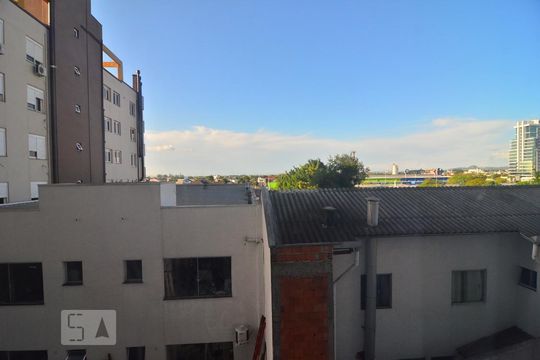 Vista sala de apartamento à venda com 2 quartos, 56m² em Centro, Canoas