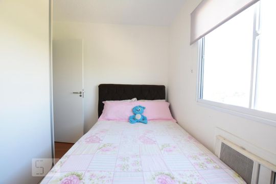 Quarto 1 de apartamento para alugar com 2 quartos, 60m² em Parada de Lucas, Rio de Janeiro