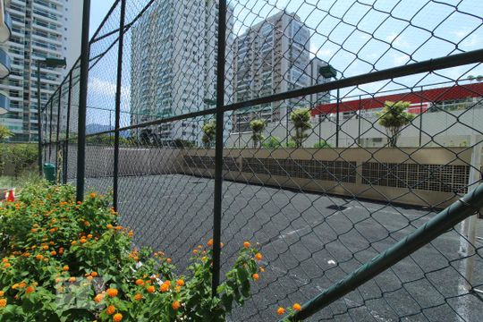 Área Comum - Quadra de Futebol de apartamento para alugar com 3 quartos, 97m² em Recreio dos Bandeirantes, Rio de Janeiro