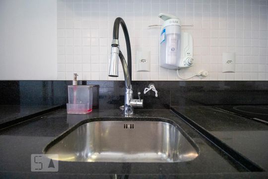 Cozinha de apartamento para alugar com 3 quartos, 110m² em Carvoeira, Florianópolis