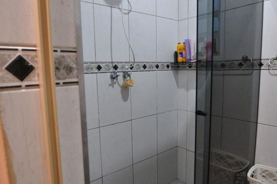 Banheiro de casa à venda com 3 quartos, 65m² em Cambuci, São Paulo