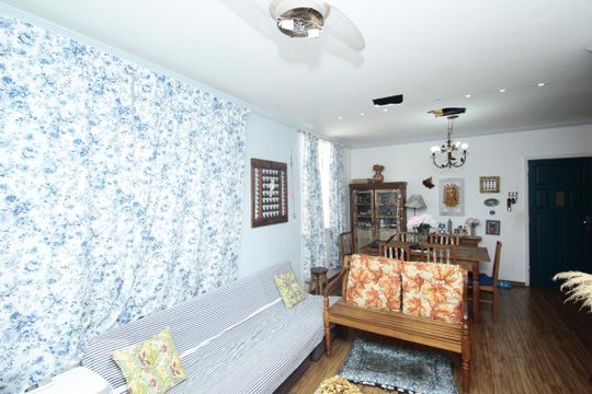 Sala de Estar de casa para alugar com 2 quartos, 140m² em Santa Teresa, Rio de Janeiro