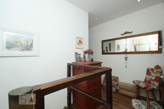 Corredor - Escada de casa para alugar com 2 quartos, 140m² em Santa Teresa, Rio de Janeiro
