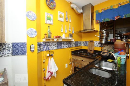 Cozinha de casa para alugar com 2 quartos, 140m² em Santa Teresa, Rio de Janeiro