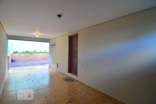 Garagem de casa à venda com 3 quartos, 250m² em Estância Velha, Canoas