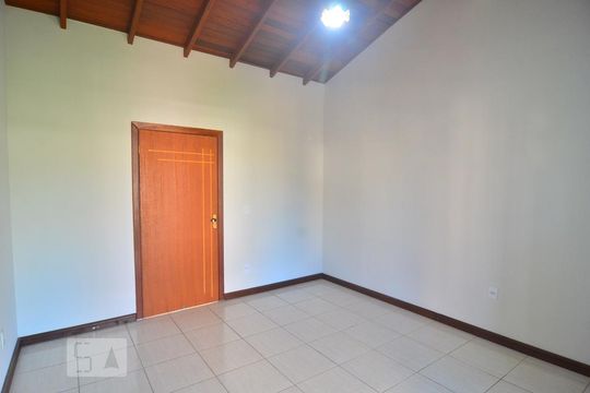 Quarto 2 de casa à venda com 3 quartos, 250m² em Estância Velha, Canoas