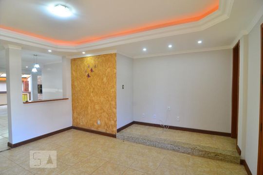Sala de casa à venda com 3 quartos, 250m² em Estância Velha, Canoas