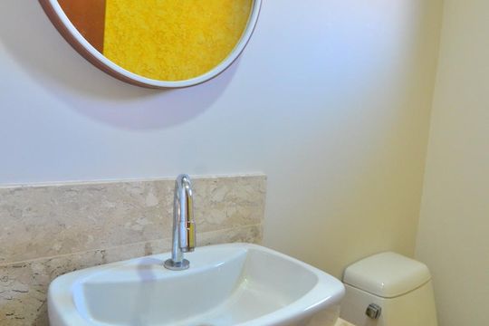 Lavabo de casa à venda com 3 quartos, 250m² em Estância Velha, Canoas