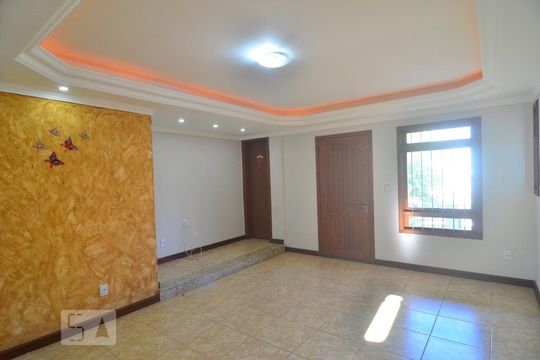 Sala de casa à venda com 3 quartos, 250m² em Estância Velha, Canoas