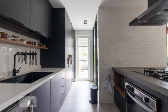 Cozinha de apartamento à venda com 2 quartos, 178m² em Botafogo, Rio de Janeiro
