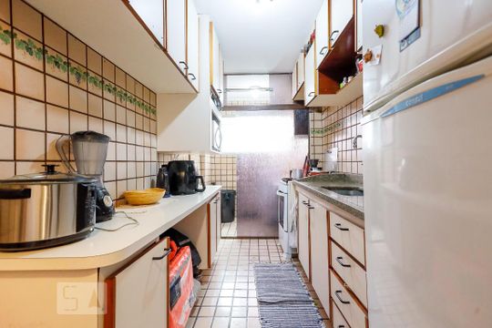 Cozinha de apartamento à venda com 2 quartos, 50m² em Jardim Peri, São Paulo