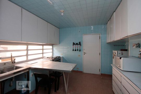 Cozinha de casa à venda com 4 quartos, 600m² em Pacaembu, São Paulo