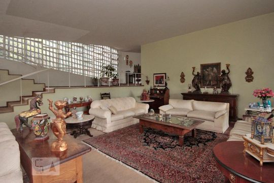 Sala de casa à venda com 4 quartos, 600m² em Pacaembu, São Paulo