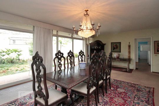 Sala de casa à venda com 4 quartos, 600m² em Pacaembu, São Paulo