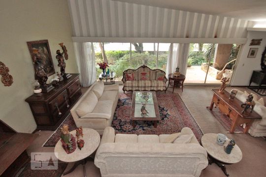 Sala de casa à venda com 4 quartos, 600m² em Pacaembu, São Paulo