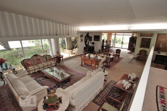 Sala de casa à venda com 4 quartos, 600m² em Pacaembu, São Paulo