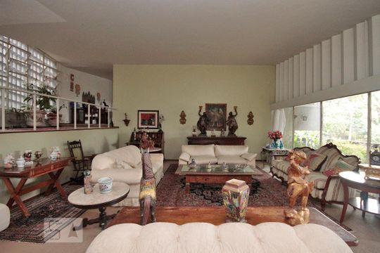 Sala de casa à venda com 4 quartos, 600m² em Pacaembu, São Paulo