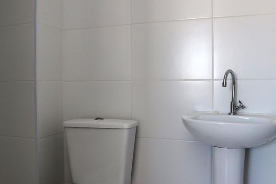 Banheiro Social  de apartamento para alugar com 2 quartos, 40m² em Panamby, São Paulo