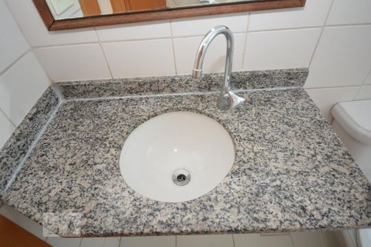 Banheiro de apartamento para alugar com 2 quartos, 62m² em Engenho Novo, Rio de Janeiro